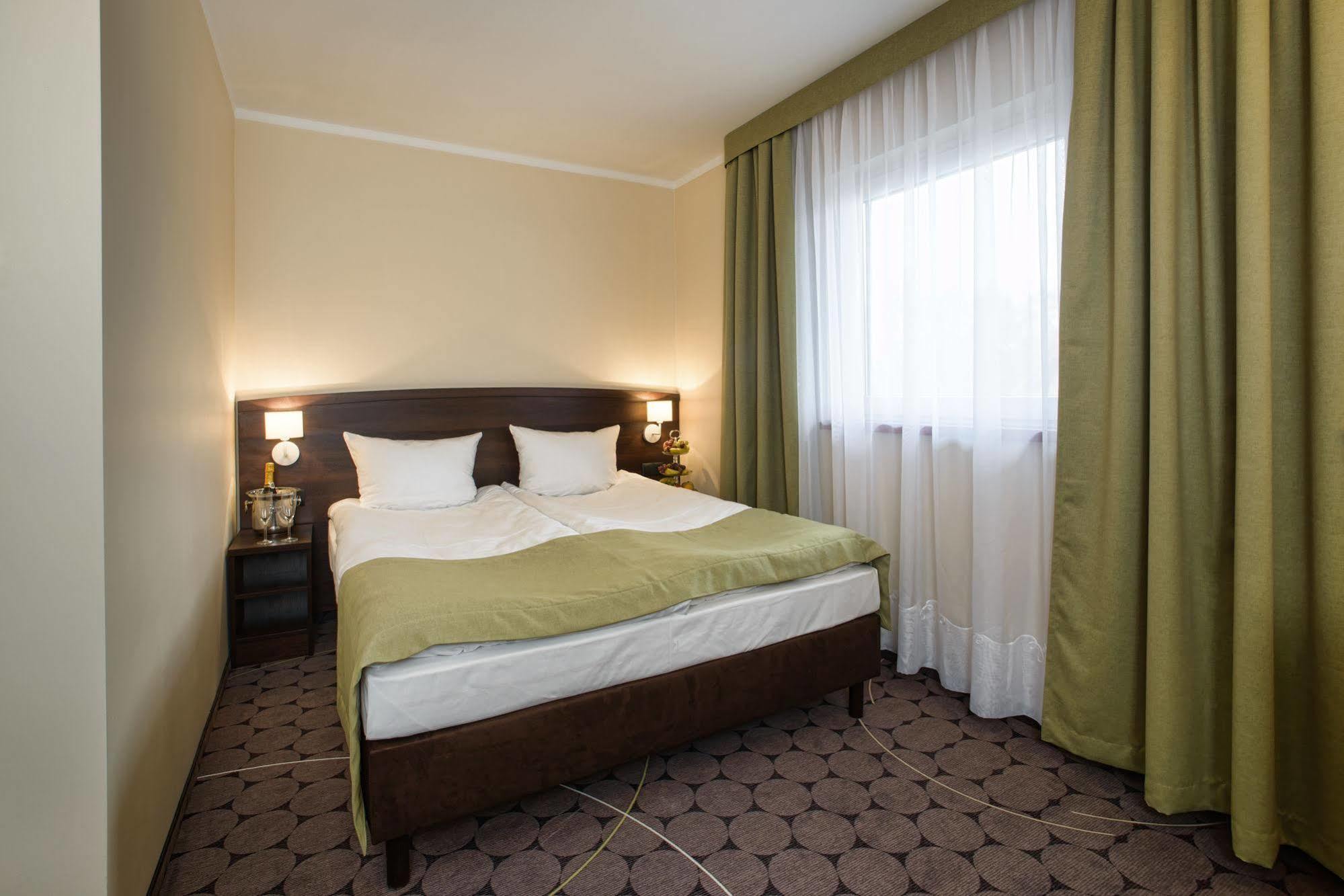 Aparthotel Travel Krakow Bagian luar foto